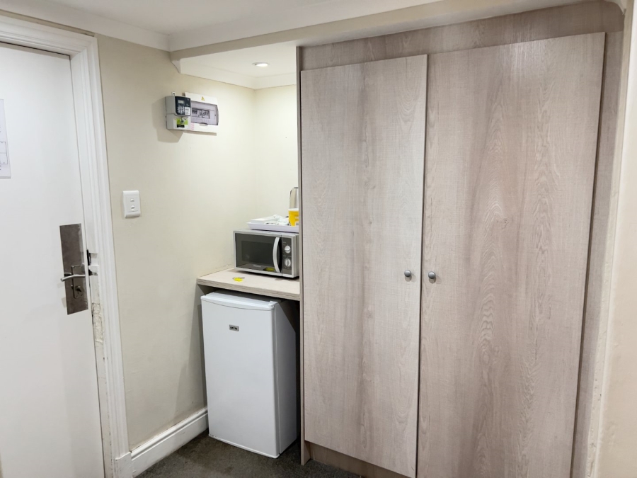 To Let 1 Bedroom Property for Rent in Cape Town City Centre Western Cape